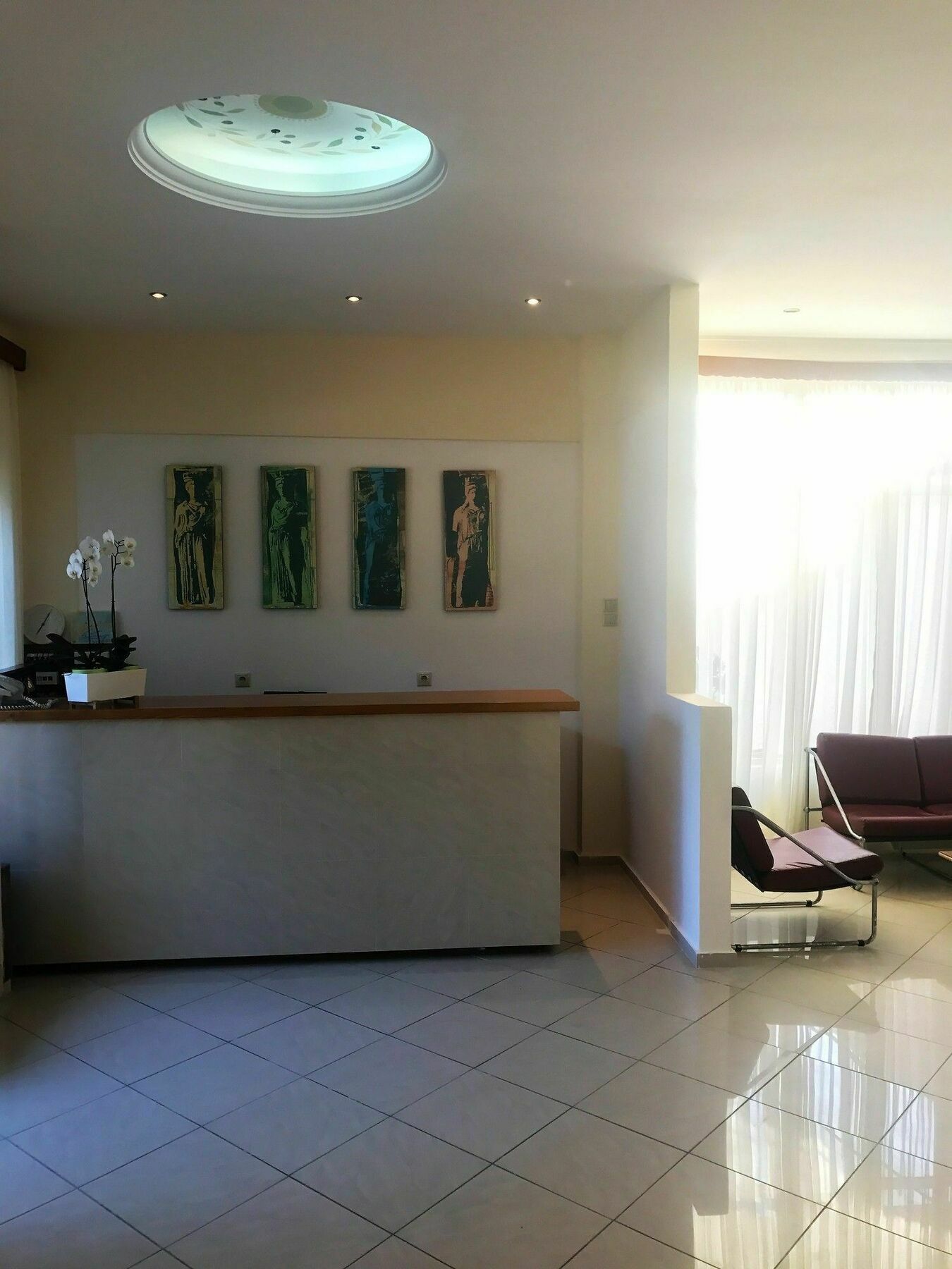 Hotel Karyatides Agia Marina  ภายนอก รูปภาพ