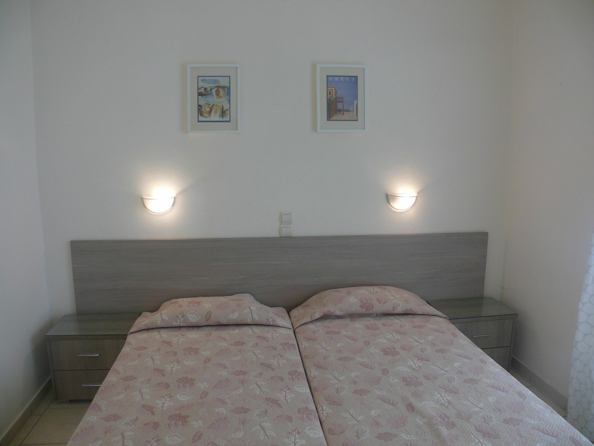 Hotel Karyatides Agia Marina  ภายนอก รูปภาพ
